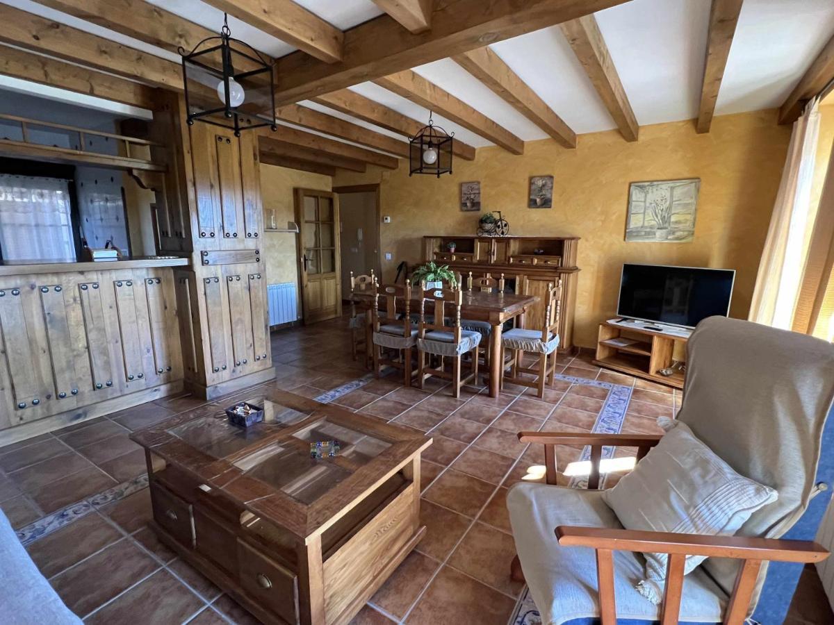 La Nava De Gredos Acogedor Piso Con Vistas Apartment Наваредонда де Гредос Екстериор снимка