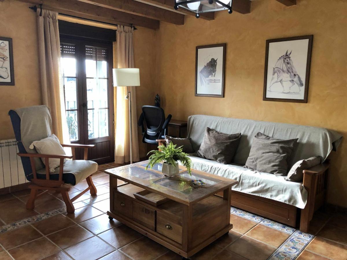 La Nava De Gredos Acogedor Piso Con Vistas Apartment Наваредонда де Гредос Екстериор снимка